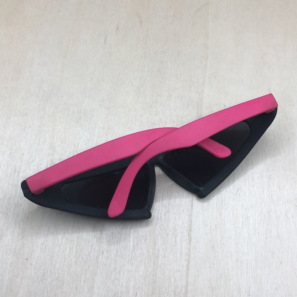 Vintage 1989 Pizza Hut Back To The Future Black & Hot Pink Promo Sunglasses - Picture 3 of 8
